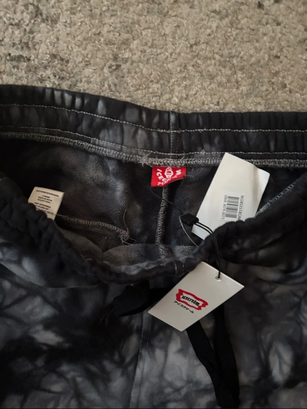 Men's Athletic Tie-Dye Grey Black Performance Shorts - Picture 2 of 6